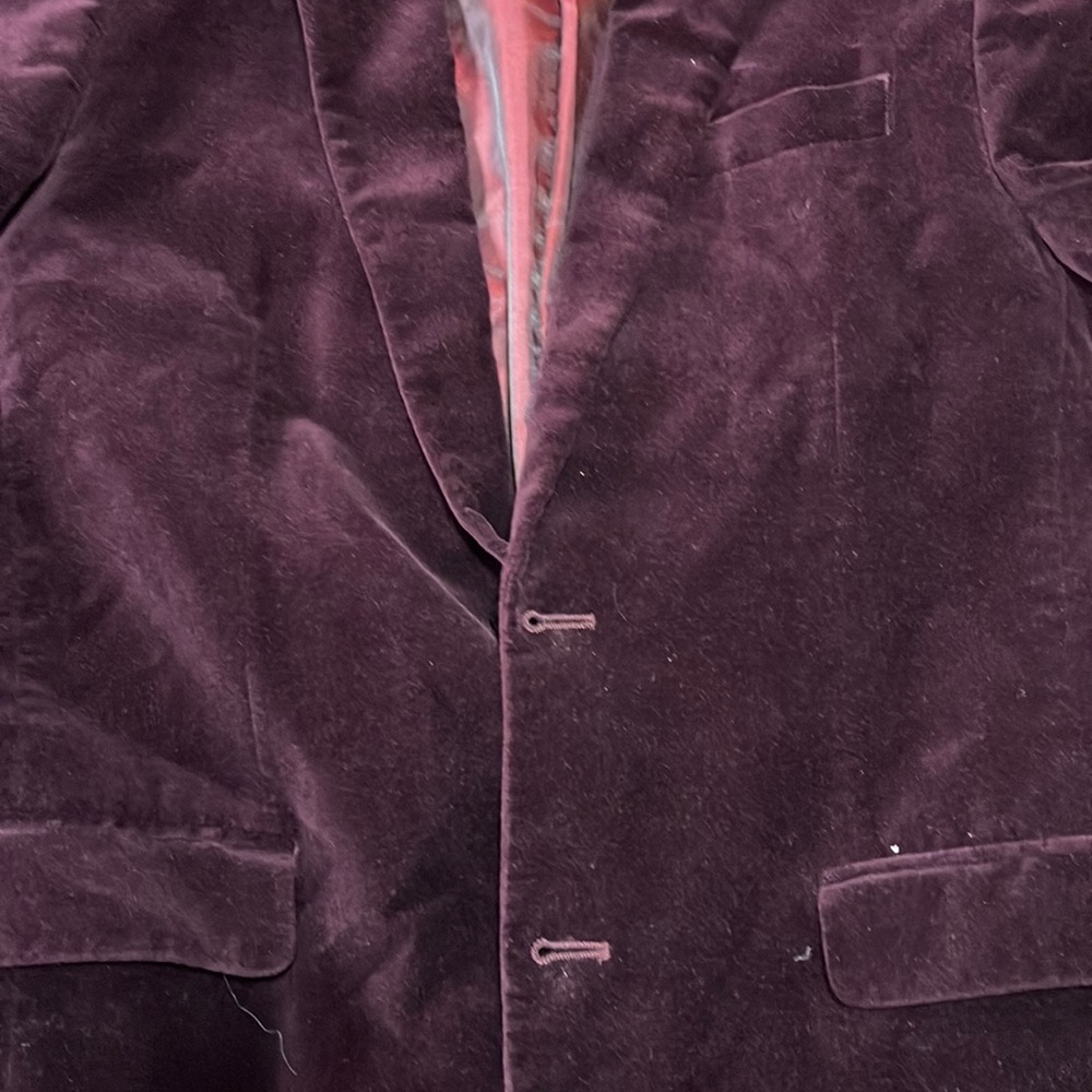 Slim fit J. Ferrar blazer. Size 38 for men. Burgundy